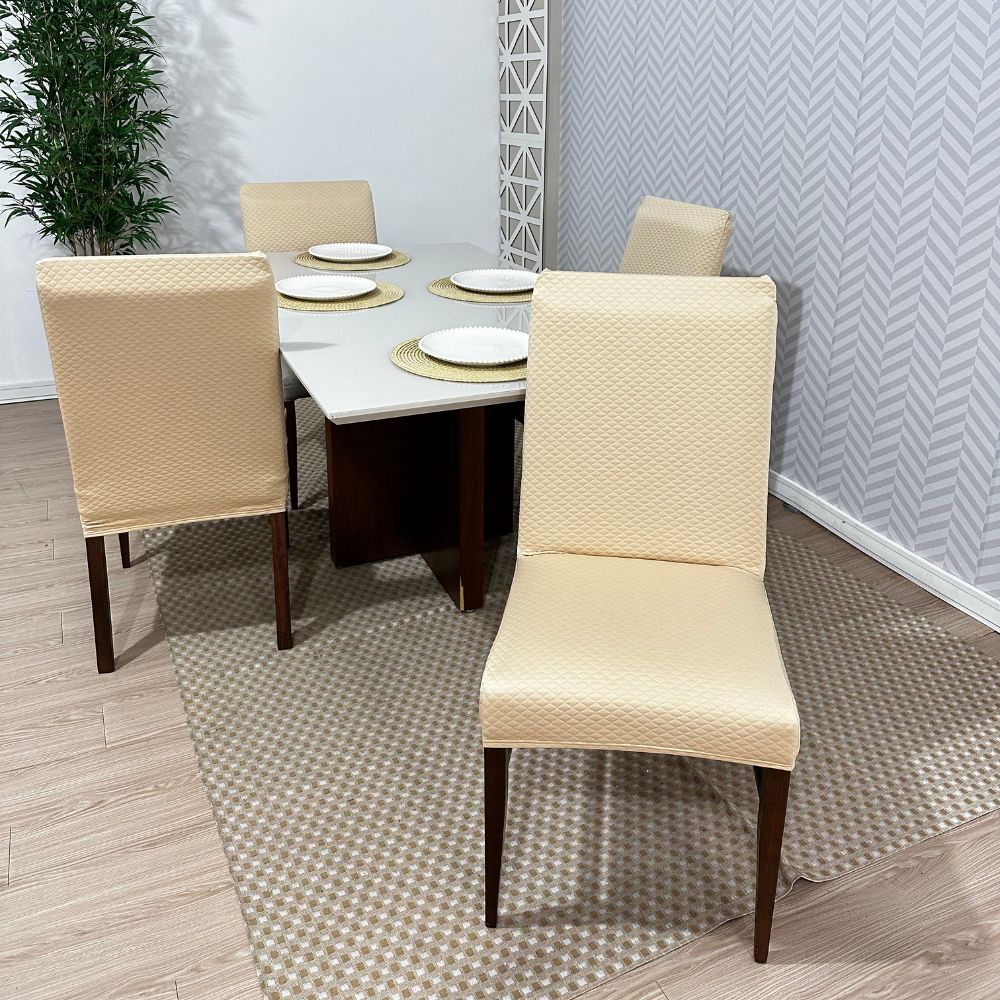 Capa de Cadeira Resistente à Gato em Matelassê - Creme