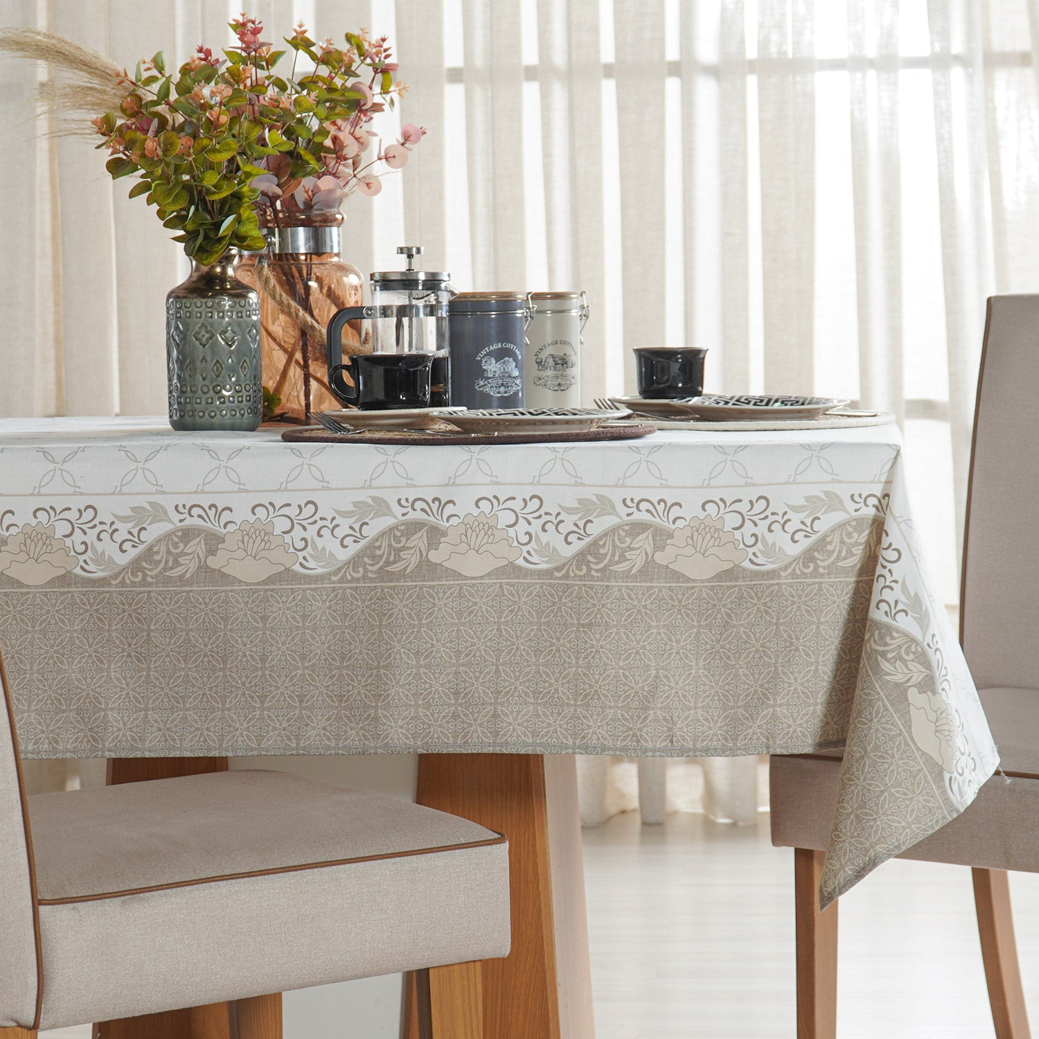 Toalha de Mesa Facile Flores Bege - Vários Tamanhos
