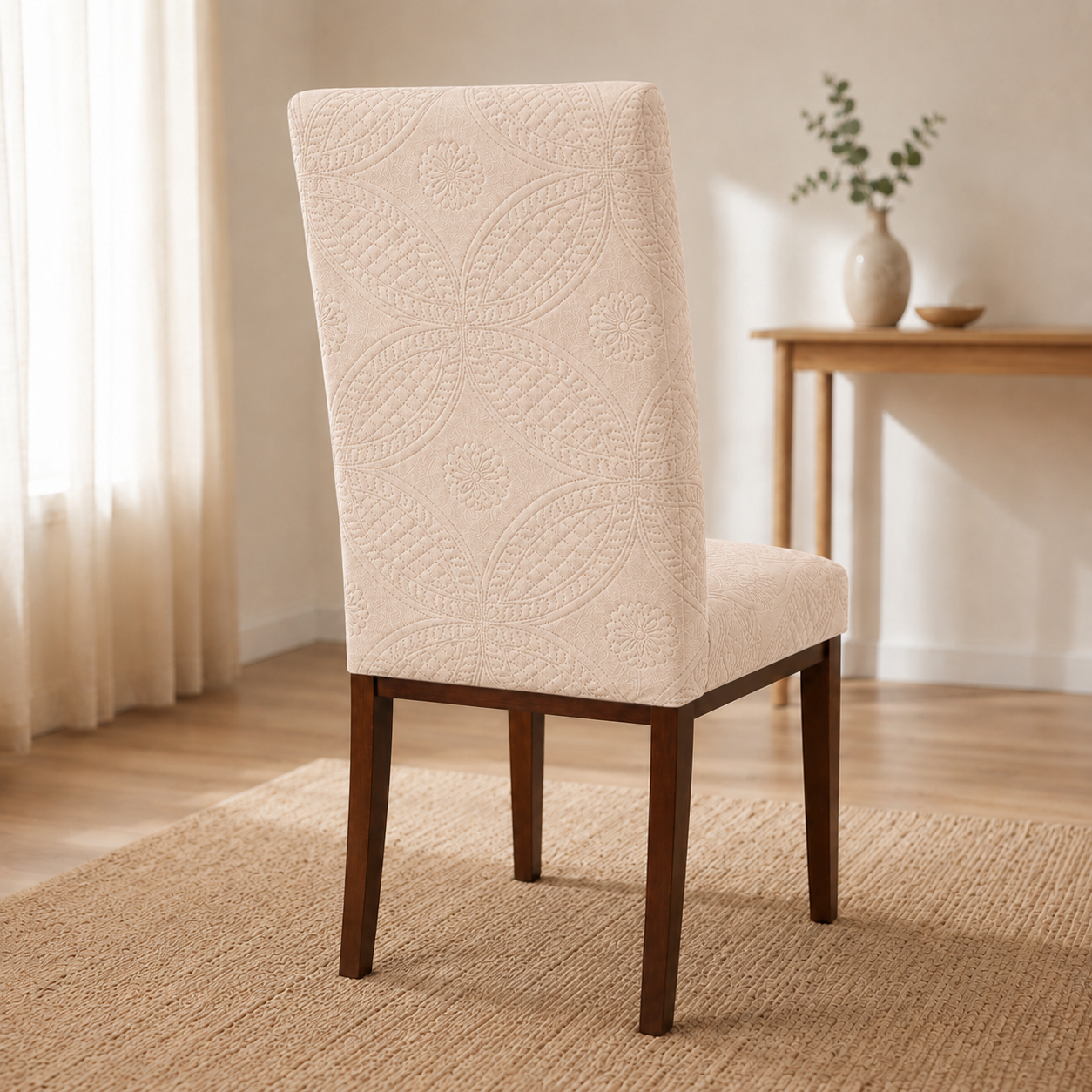 Capa de Cadeira Matelassê Confort Plus Arabesco Resistente a Gato - Creme