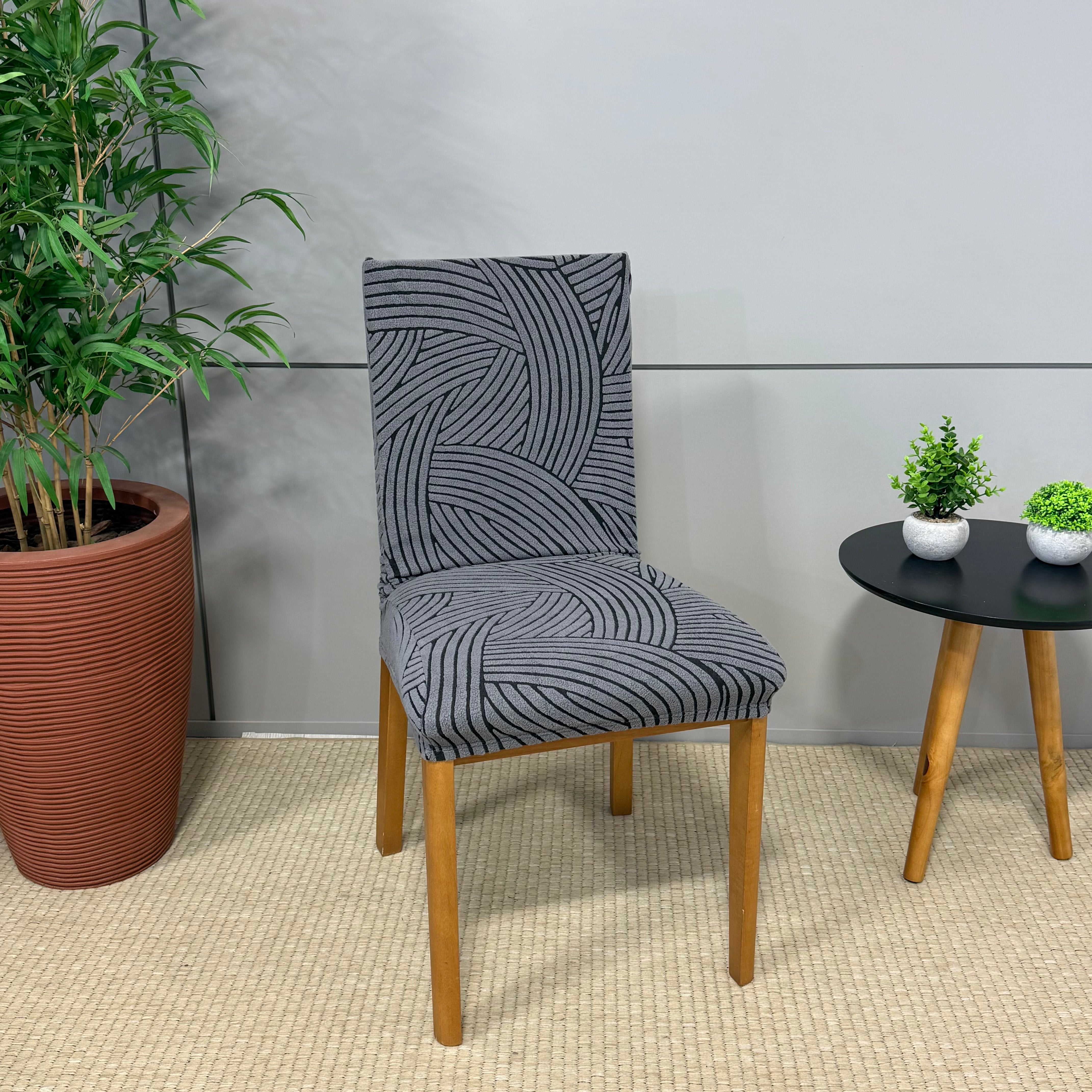 Capa de Cadeira Alto Relevo Linhas Onduladas- Cinza Escuro