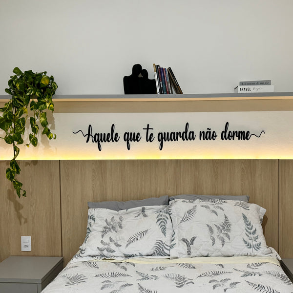 Aplique Decorativo "Aquele que te guarda não Dorme"- Preto