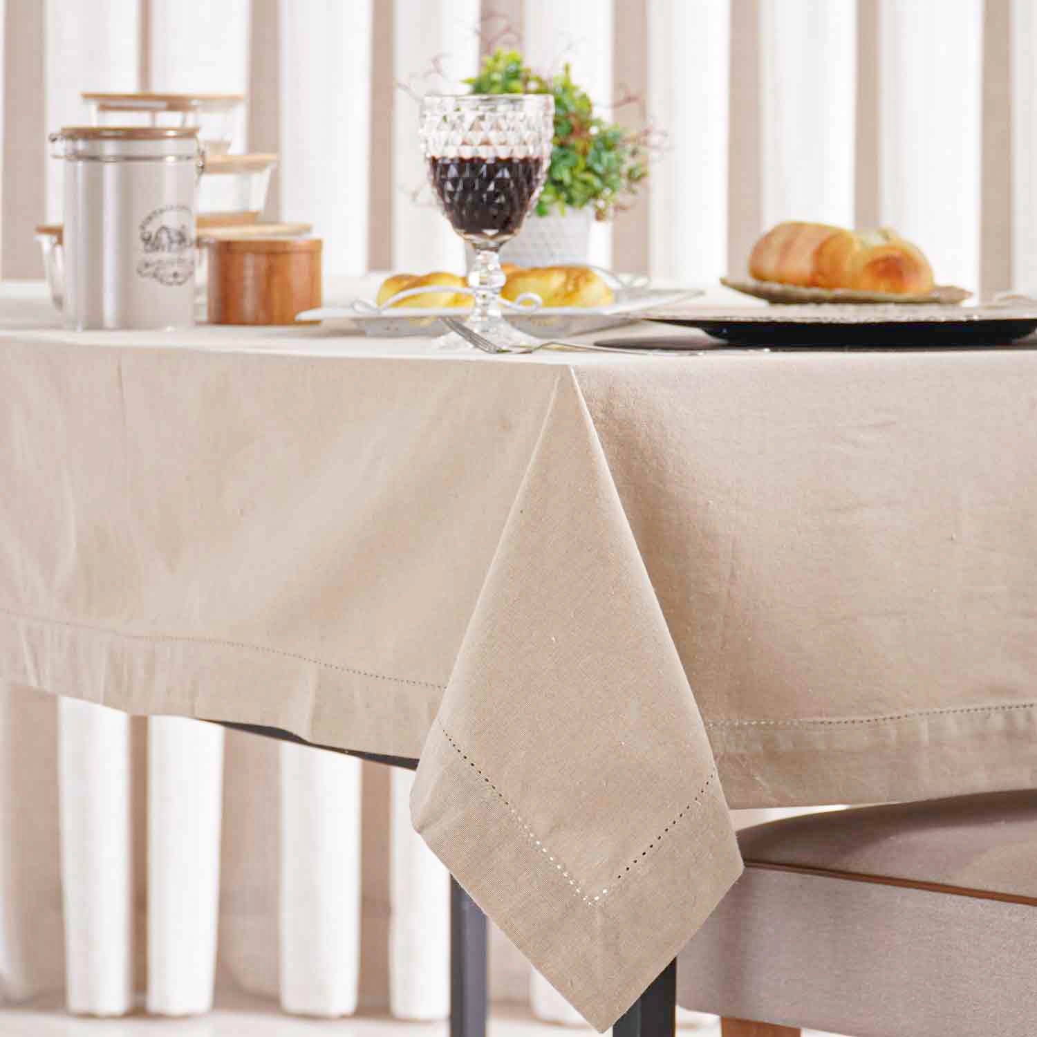 Toalha de Mesa Pesponto- Biscuit