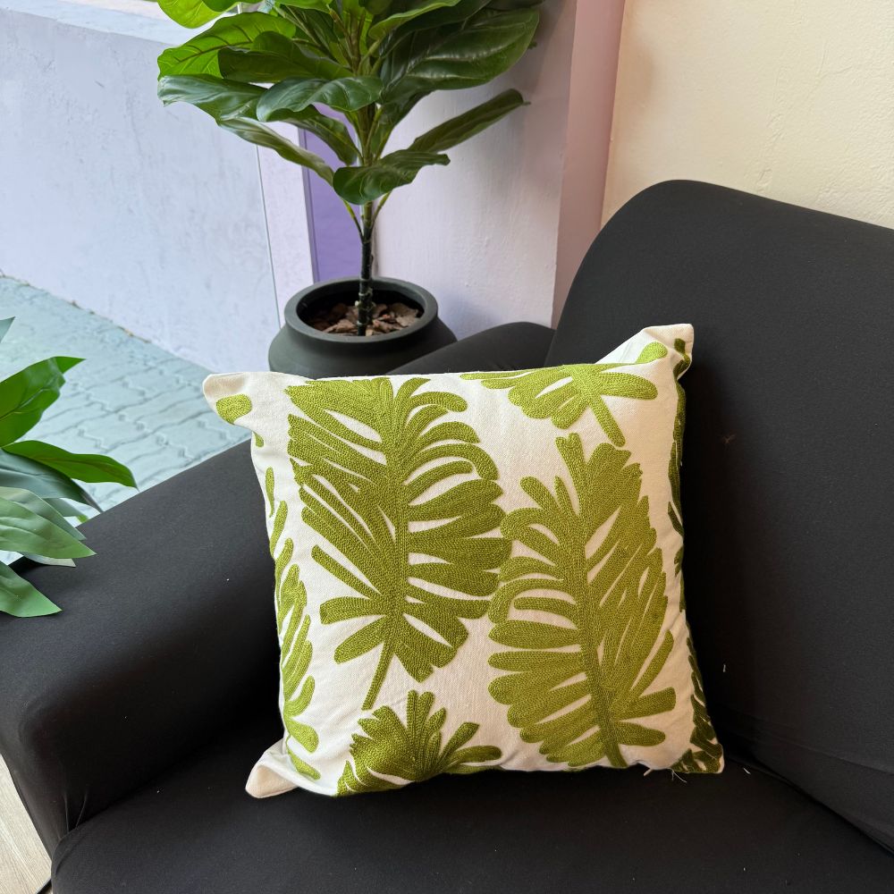 Capa de Almofada Bordada 43cm x 43cm- Várias Estampas