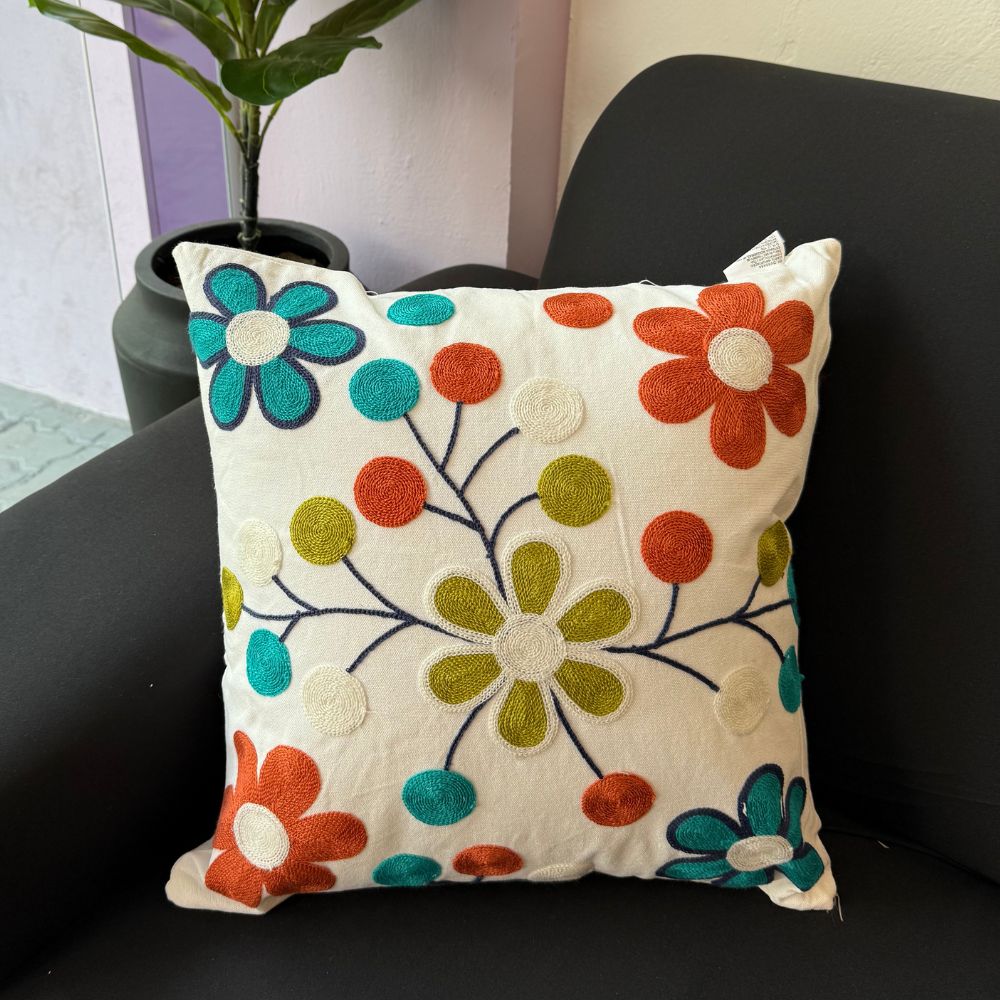Capa de Almofada Bordada 43cm x 43cm- Várias Estampas