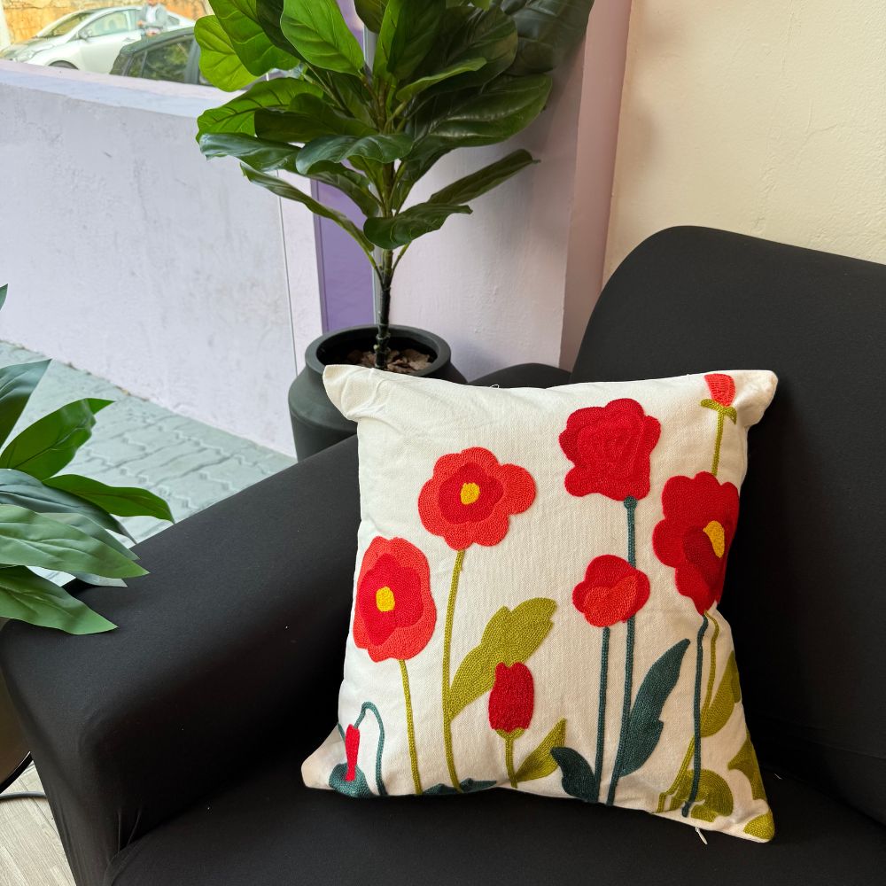 Capa de Almofada Bordada 43cm x 43cm- Várias Estampas