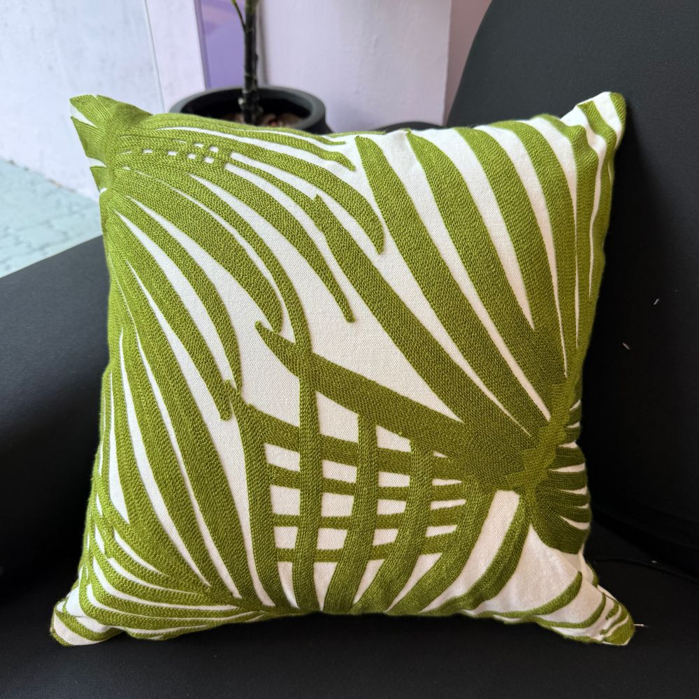 Capa de Almofada Bordada 43cm x 43cm- Várias Estampas