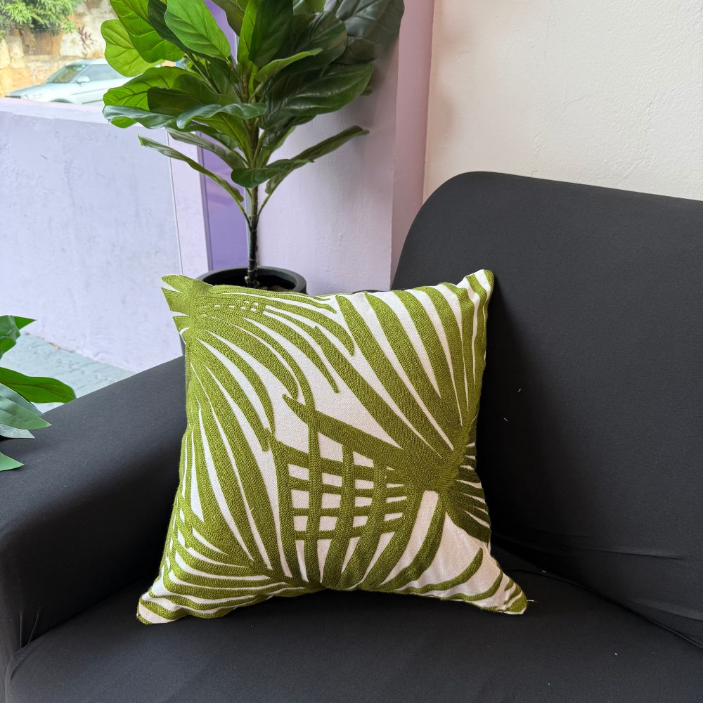 Capa de Almofada Bordada 43cm x 43cm- Várias Estampas