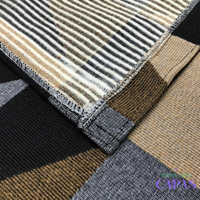 Tapete Eros AntiDerrapante - Azul/Marrom casadas-capas
